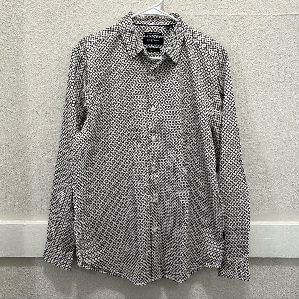 Kenneth Cole NY White and Burgundy Pattern Mens Slim Fit Button Down Large